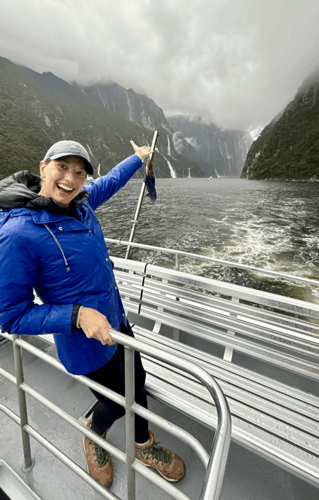 new zealand wildlife woman on milford sound day cruise