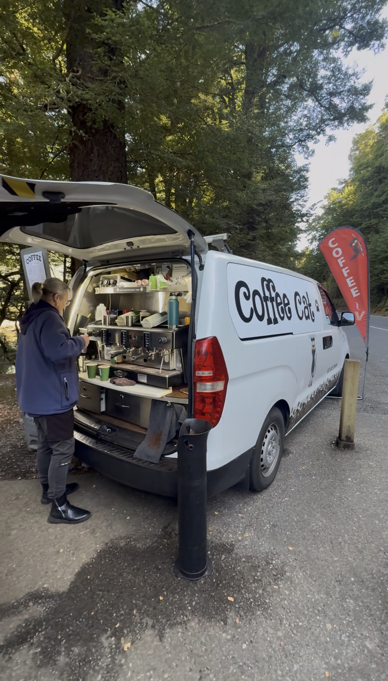 Espresso van in Fiordlands National Park New Zealand