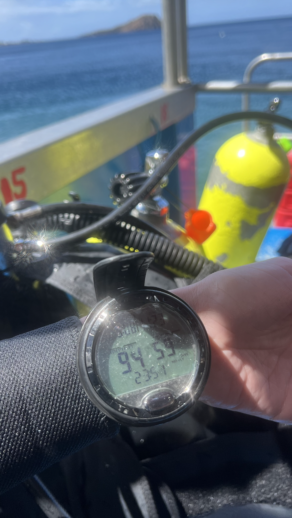 scuba diving depth gauge Dominica